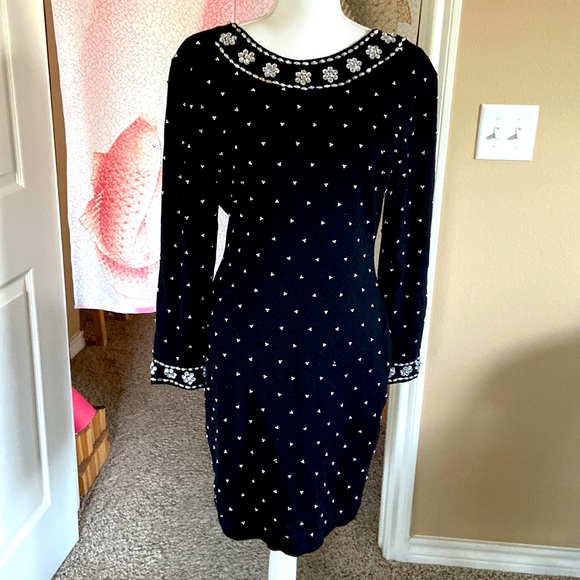 no brand Sweaters - NWOT Beaded party sweater dress size M.